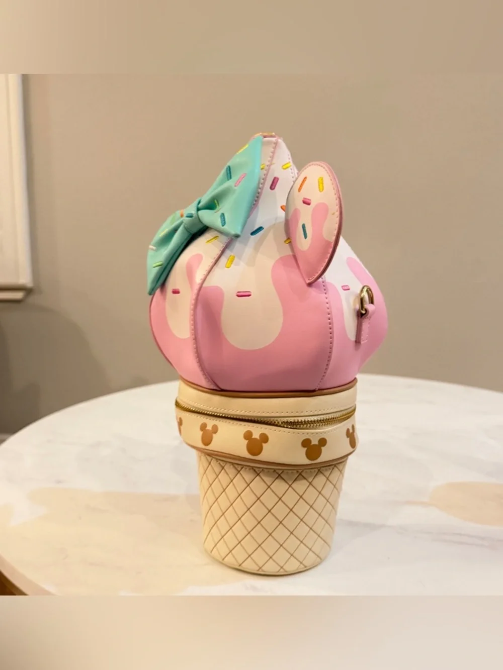 NEW Loungefly Stitch Shoppe Disney Minnie Soft Serve Ice Cream Crossbody Bag - Picture 5 of 16
